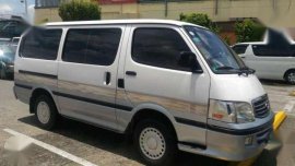2002 Toyota Hiace GL Grandia Gasoline for sale 
