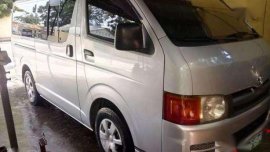 Toyota Hiace Commuter 2005 MT Silver For Sale