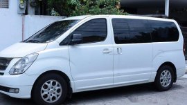 Hyundai Grand Starex 2009 White for sale
