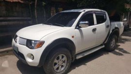 Mits. Strada 2008 4x2 for sale 