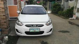 Hyundai accent cvvt gas automatic top of the line 2011