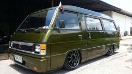 Mitsubishi L300 Van green for sale 