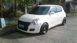Suzuki Swift AT 2008 White HB For Sale
