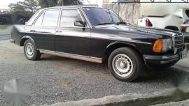 Mercedez Benz 230 MT Black Sedan For Sale