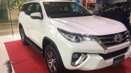 Toyota Fortuner 4x2 G Dsl AT White For Sale