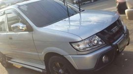 isuzu crosswind XL 2012