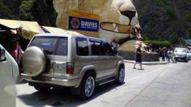 Isuzu Trooper Skyroof Edition 2003 Model Local