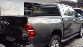 Hilux 2.8G 4X4 Manual Gray Toyota 8000kms