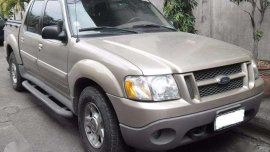Ford Explorer Sport Trac 2000 model