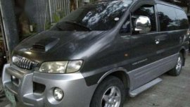 Hundai Starex 2000 AT Gray Van For Sale 