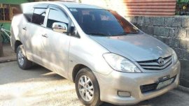 Toyota Innova 25E automatic 2011 for sale