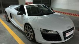 audi r8 spyder 2011