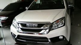 Isuzu MU-X 2017 WHITE FOR SALE