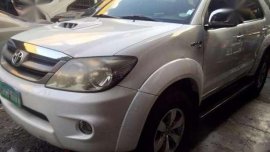 05mdl Toyota Fortuneter V 4x4 AT dsel