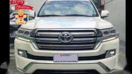 Pearl White 2017 Brandnew Toyota LC200 VX Platinum