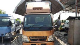 Mits canter wing van 4m51