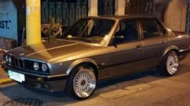 1984 BMW E30 320i AT