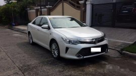 FOR SALE WHITE Toyota Camry 2015