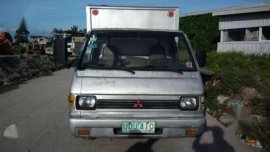 Mitsubishi L300 close Van 96 Model