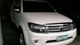 FOR SALE WHITE Toyota Fortuner 2009