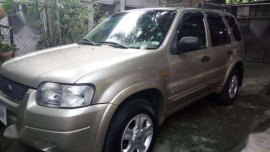 Well Maintained 2004 Ford Escape For Sale