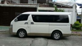 Toyota hi ace super grandia 2009