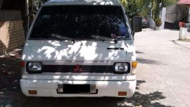 Mitsubishi L300 Van