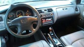 Honda accord 2000