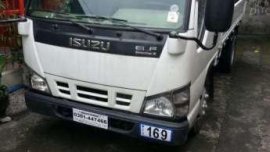 isuzu elf truck