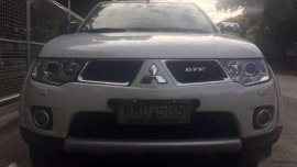 2013 Mitsubishi Montero GTV AT White For Sale 