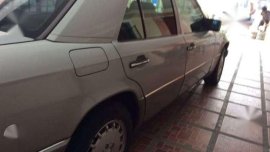 Mercedes Benz 280E