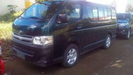 2012 toyota hi-ace van commuter