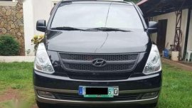 2009 Grand Starex VGT Automatic - Captain Seat