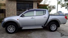 Mitsubishi Strada 2010