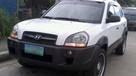 Hyundai Tucson 2.0L SUV white for sale 