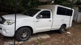 Toyota Hilux 2009 WHITE FOR SALE