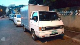 2009 Mitsubishi L300 FB Aluminum Van - 09