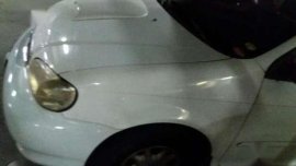 Kia Carnival 2000 AT White Van For Sale 