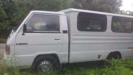 Mitsubishi L300 Fb Deluxe Mt White For Sale 
