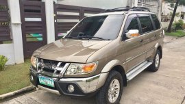 Isuzu Crosswind 2010 BEIGE FOR SALE