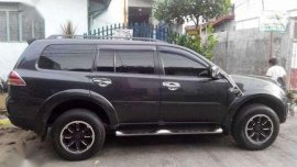 Mitsubishi Montero SUV black for sale 