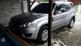 2009 Ford Escape Xls 2.3 AT Silver For Sale 