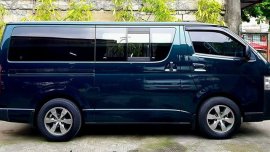2013 Toyota Hiace Commuter  FOR SALE