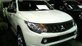Mitsubishi Strada 2016 WHITE FOR SALE