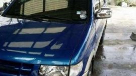 Isuzu crosswind SUV blue for sale 