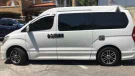Hyundai Starex Van Limousine (Ivory White)