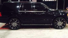Ford Expedition 2004 12seater AT Black For Sale 