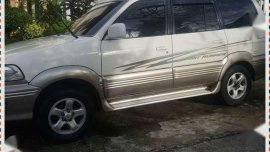 For sale Toyota Revo SR 2005 model