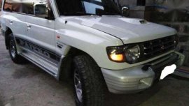 Mitsubishi Pajero white for sale 
