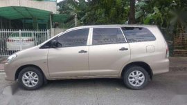 Toyota Innova E 2011 2.5 AT Beige For Sale 